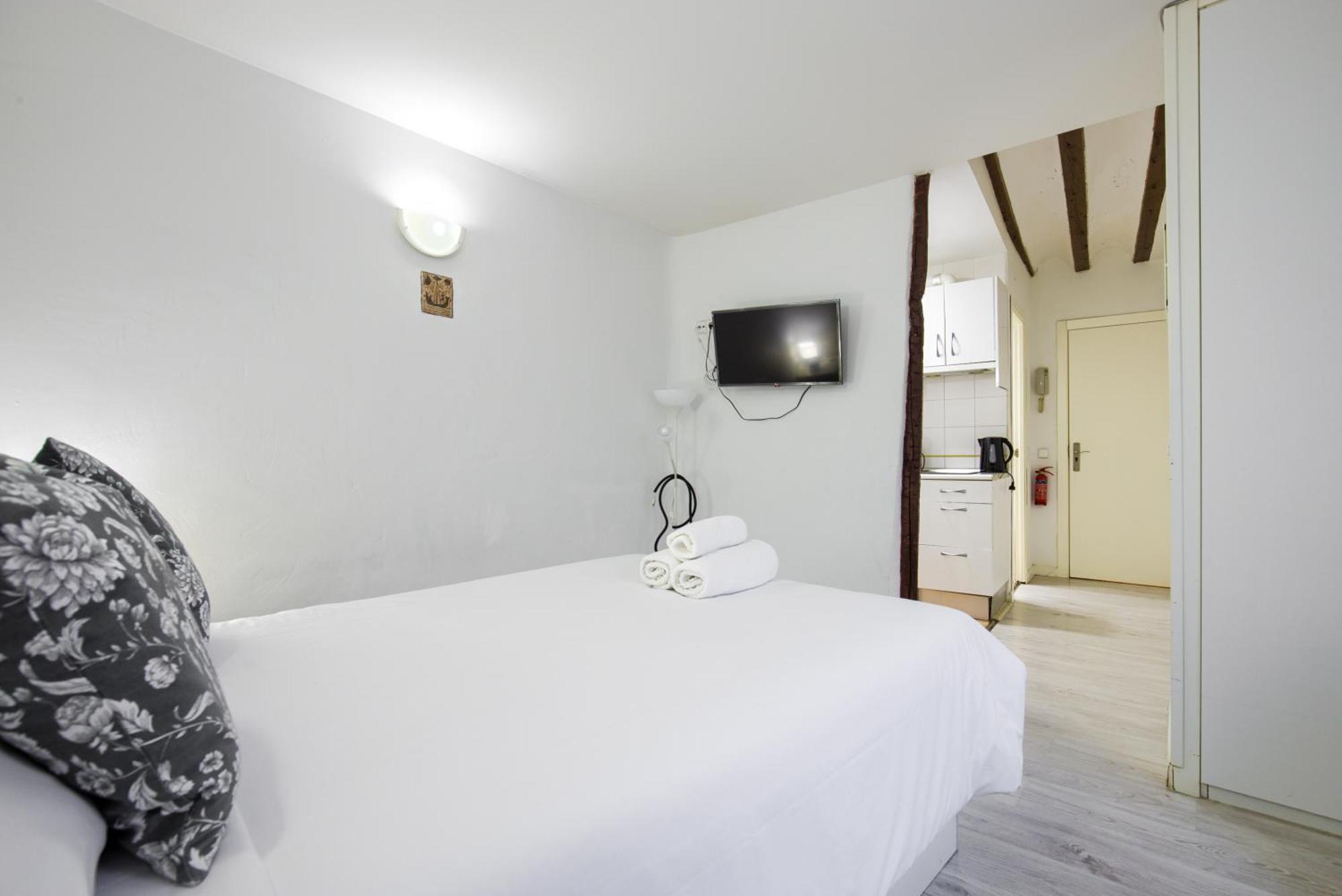 Apartamentos Ryc Αλκαλά ντε Ενάρες Εξωτερικό φωτογραφία