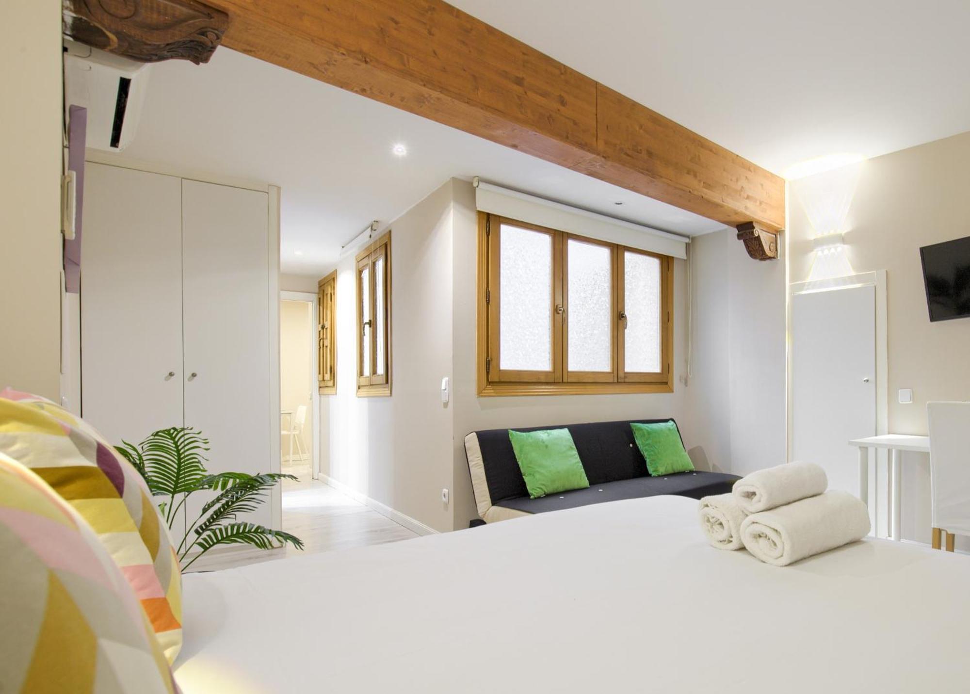 Apartamentos Ryc Αλκαλά ντε Ενάρες Εξωτερικό φωτογραφία